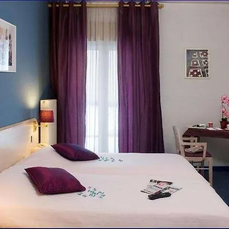 Paul & Pia - Welcome 3*