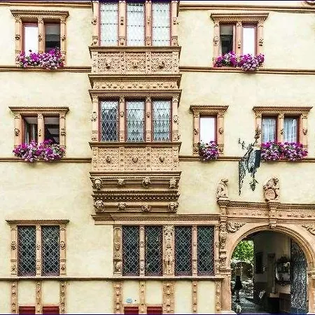 Paul & Pia - Welcome 3*