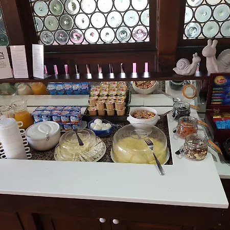 Paul & Pia - Welcome Hotel 3*