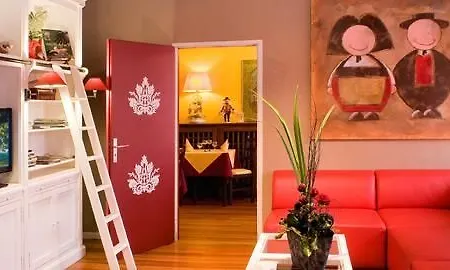 Paul & Pia By Collection - Welcome